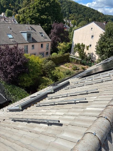 Unterkonstruktion während der Montage – Referenzprojekt in Bonn