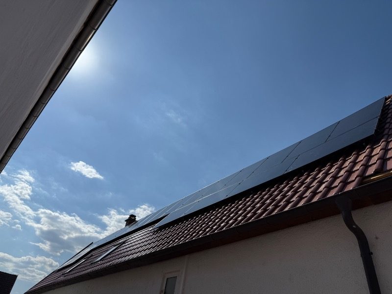 10,1 kWp mit 22 Modulen und 10,4-kWh-Speicher