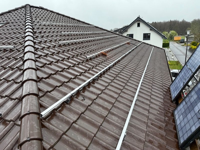 Unterkonstruktion während der Montage – Referenzprojekt in Hasborn