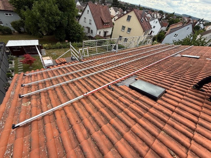 Unterkonstruktion während der Montage – Referenzprojekt in Heilbronn