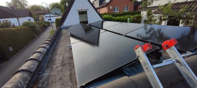 Bitumen-Schrägdach-Anlage mit Speicher und neuem Zählerschrank