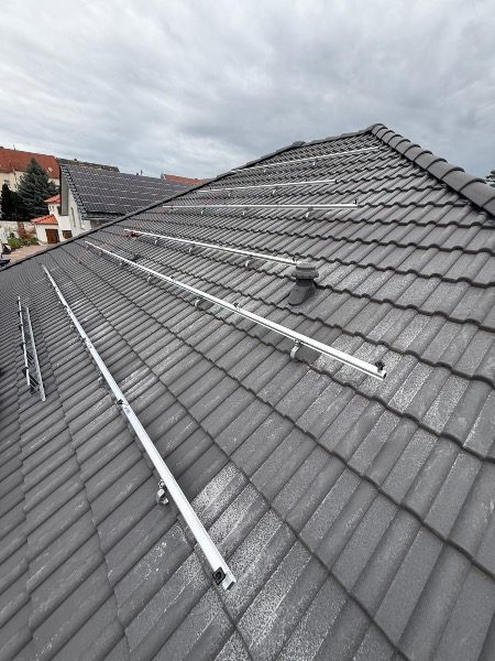 Unterkonstruktion während der Montage – Referenzprojekt in Pegau