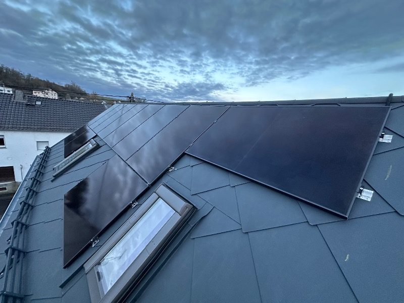 10,58-kWp-Schrägdachanlage mit Speicher