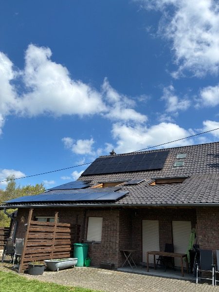 26 Bauer-Module, 11,7 kWp und 10,4-kWh-Speicher