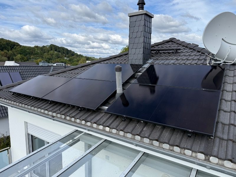 12-Modul-Schrägdachanlage mit Speicher