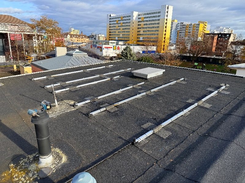 Unterkonstruktion während der Montage – Referenzprojekt in Wesseling