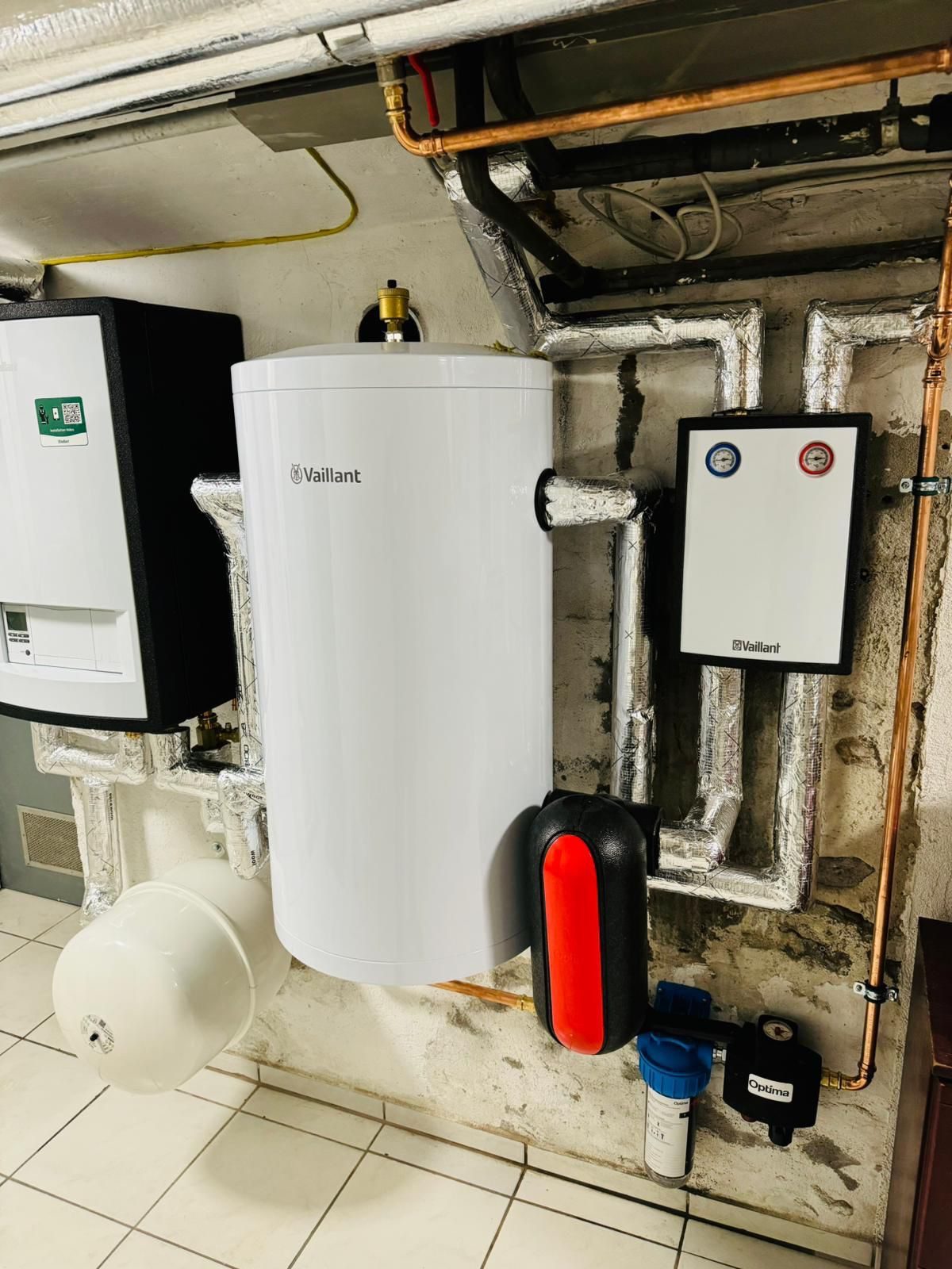 Speicher und Regelung der neuen Heizungsanlage, Referenzprojekt in Dortmund
